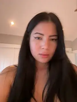 Snapshot of clairewntr chatting on 5, 2, 2025 clairewntr online show from 5, 2, 2025