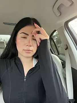 Snapshot of clairewntr chatting on 21, 12, 2025 clairewntr online show from 21, 12, 2025