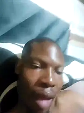 Snapshot of Malibongwe17 chatting on 7, 10, 2025 Malibongwe17 online show from 7, 10, 2025