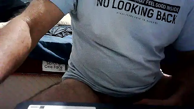 Snapshot of eduar570 chatting on 1, 6, 2026 eduar570 online show from 1, 6, 2026