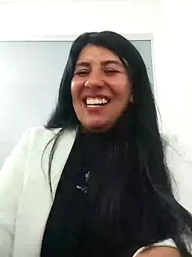 aisha latina online show from 4, 12, 2024