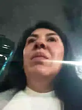 aisha latina online show from 25, 1, 2025