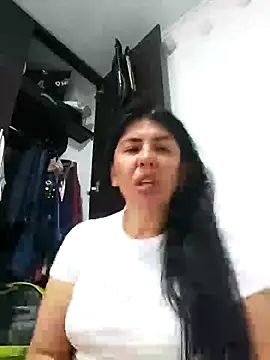 aisha latina online show from 6, 2, 2025