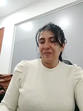 aisha latina online show from 20, 3, 2025