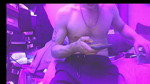Snapshot of Cloudd_Kingg_Iceyyy chatting on 15, 5, 2026 Cloudd Kingg Iceyyy online show from 15, 5, 2026