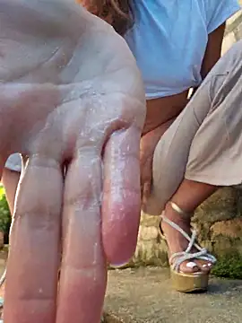 Yuky ta online show from 1, 4, 2026