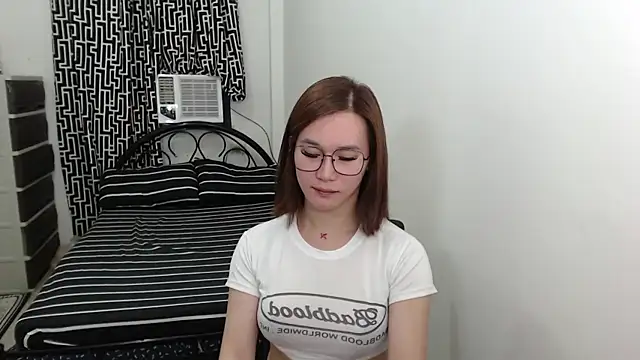 Snapshot of AmazingLuchie chatting on 5, 3, 2025 AmazingLuchie online show from 5, 3, 2025