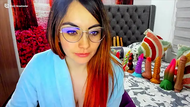 Snapshot of sofia23dirty chatting on 27, 12, 2024 sofia23dirty online show from 27, 12, 2024