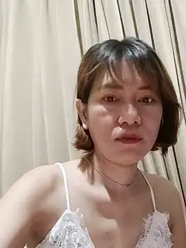 Snapshot of Little_suzy5 chatting on 6, 12, 2024 Little suzy5 online show from 6, 12, 2024