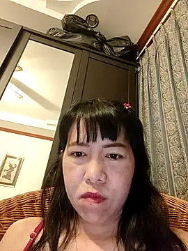 Snapshot of Little_suzy5 chatting on 1, 11, 2025 Little suzy5 online show from 1, 11, 2025