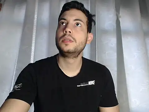 Armando 2002 online show from 27, 1, 2025