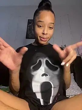 CutieFrmthehood online show from 11, 1, 2025