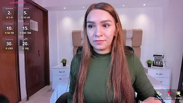 miataylorr1 online show from 7, 10, 2025