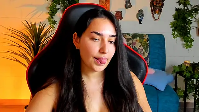 Snapshot of CeceliaJohnson chatting on 29, 1, 2025 CeceliaJohnson online show from 29, 1, 2025