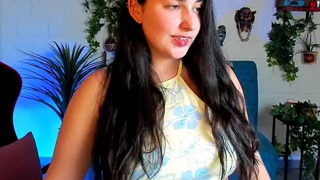 Snapshot of CeceliaJohnson chatting on 13, 2, 2025 CeceliaJohnson online show from 13, 2, 2025