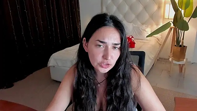 Snapshot of CeceliaJohnson chatting on 7, 7, 2026 CeceliaJohnson online show from 7, 7, 2026