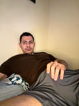 Snapshot of steven_clain chatting on 8, 11, 2025 steven clain online show from 8, 11, 2025