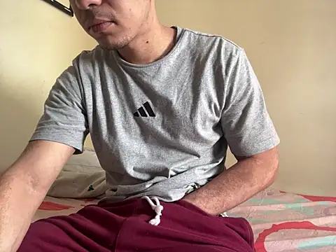 Snapshot of steven_clain chatting on 28, 11, 2025 steven clain online show from 28, 11, 2025