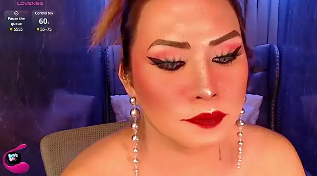 Snapshot of QUEEN_GIAMOORE69 chatting on 27, 2, 2025 QUEEN GIAMOORE69 online show from 27, 2, 2025