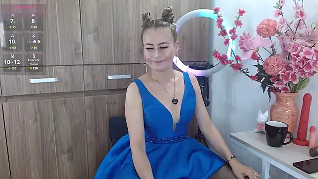 Snapshot of magenta_maturr chatting on 6, 10, 2025 magenta maturr online show from 6, 10, 2025