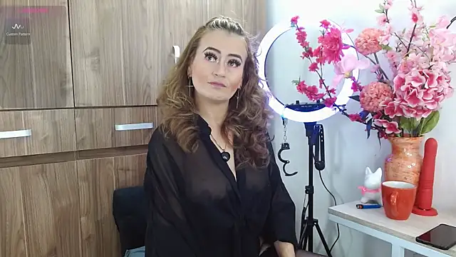 Snapshot of magenta_maturr chatting on 13, 10, 2025 magenta maturr online show from 13, 10, 2025