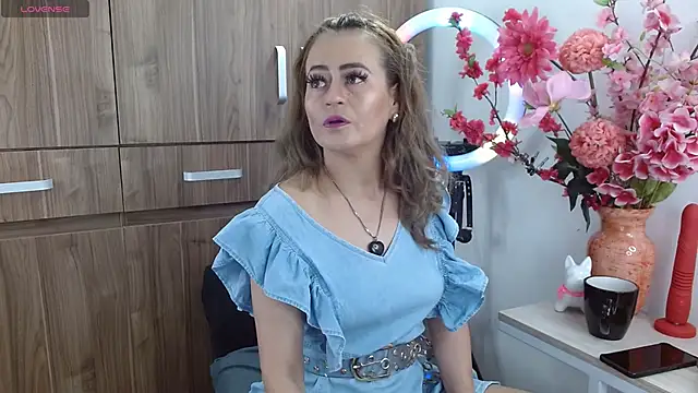 Snapshot of magenta_maturr chatting on 26, 10, 2025 magenta maturr online show from 26, 10, 2025