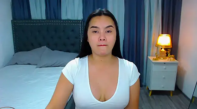 Snapshot of cyberanita chatting on 11, 1, 2025 cyberanita online show from 11, 1, 2025