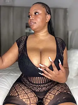 Snapshot of Hyra_Ari chatting on 8, 2, 2026 Hyra Ari online show from 8, 2, 2026