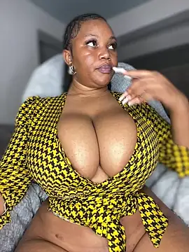 Snapshot of Hyra_Ari chatting on 13, 2, 2026 Hyra Ari online show from 13, 2, 2026