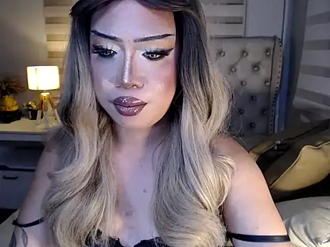 RebecaNextToYou online show from 7, 5, 2026