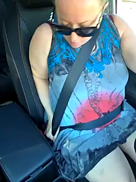 julimonroe online show from 28, 2, 2025