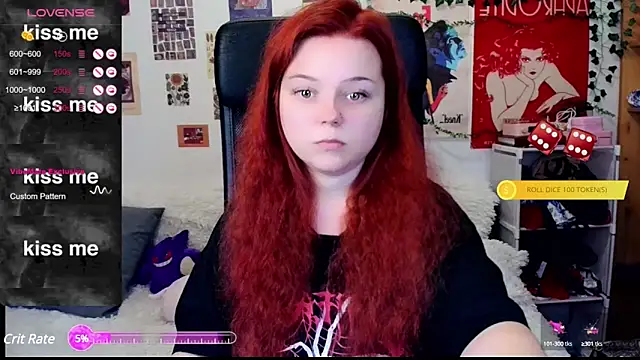 Snapshot of StellaMilla chatting on 1, 2, 2025 StellaMilla online show from 1, 2, 2025