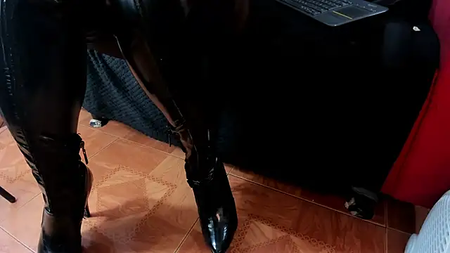 Snapshot of MissVioleta1 chatting on 15, 11, 2025 MissVioleta1 online show from 15, 11, 2025