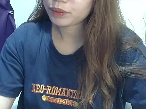    zurIII09  online show from 4, 4, 2026