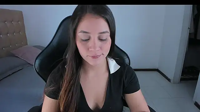 EmmaGrace1999 online show from 7, 12, 2024