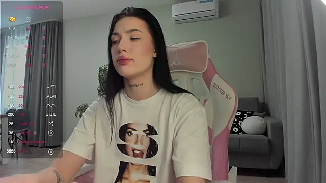 JenniferQueen11 online show from 11, 2, 2025