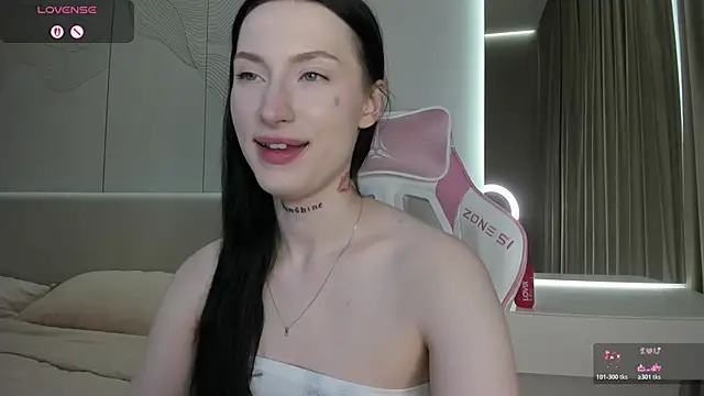 Snapshot of JenniferQueen11 chatting on 6, 6, 2026 JenniferQueen11 online show from 6, 6, 2026