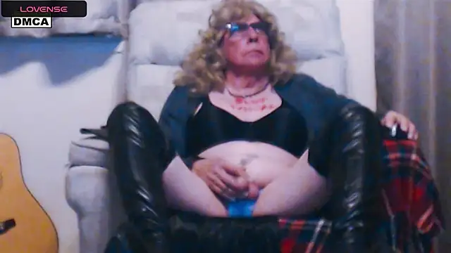 Snapshot of FilthytvGRACIE chatting on 21, 3, 2025 FilthytvGRACIE online show from 21, 3, 2025