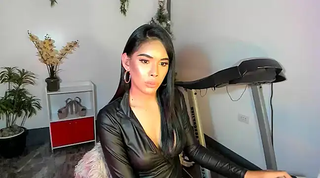 Snapshot of SweetlikeCandee chatting on 5, 1, 2025 SweetlikeCandee online show from 5, 1, 2025