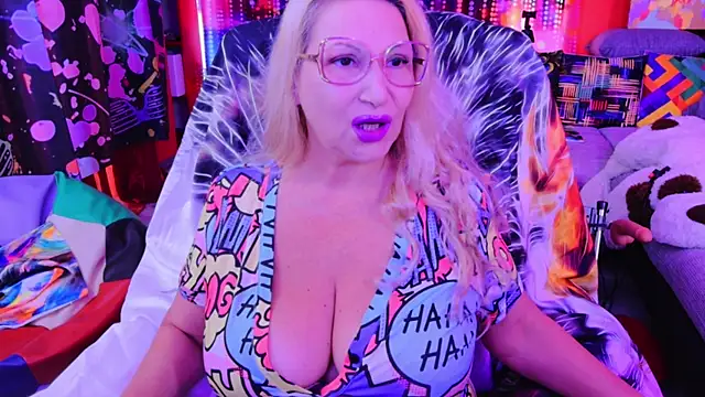Snapshot of mature_lisa_naughty chatting on 27, 9, 2025 mature lisa naughty online show from 27, 9, 2025