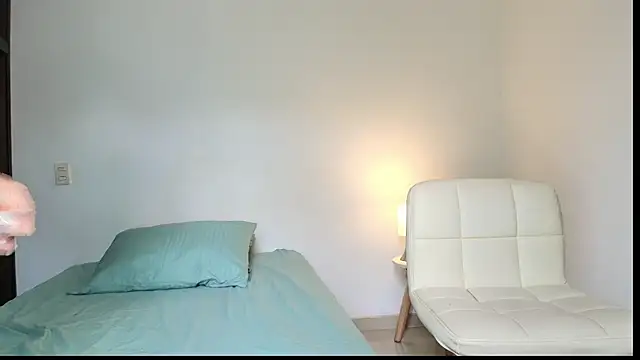 Snapshot of carminaurmommy chatting on 17, 12, 2024 carminaurmommy online show from 17, 12, 2024