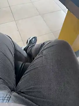 S2kicibey06 online show from 15, 1, 2025