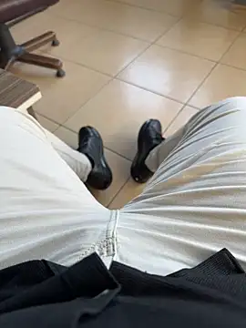 S2kicibey06 online show from 22, 3, 2025