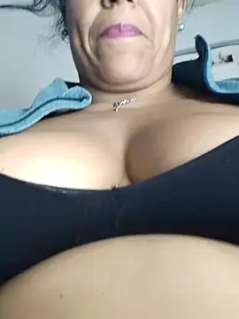 Molly newman6 online show from 8, 2, 2025