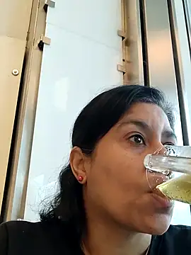 Molly newman6 online show from 13, 1, 2026