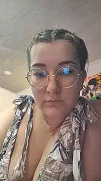 HunnyyLove online show from 5, 2, 2026