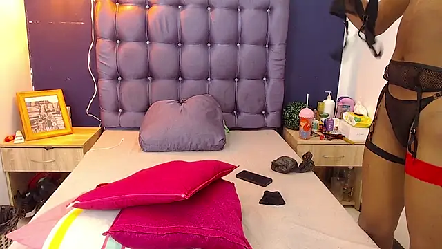 Keilyn Hot  online show from 18, 1, 2025