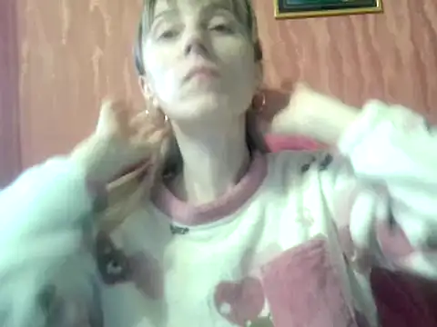 Snapshot of Biddy_Alana chatting on 3, 2, 2025 Biddy Alana online show from 3, 2, 2025