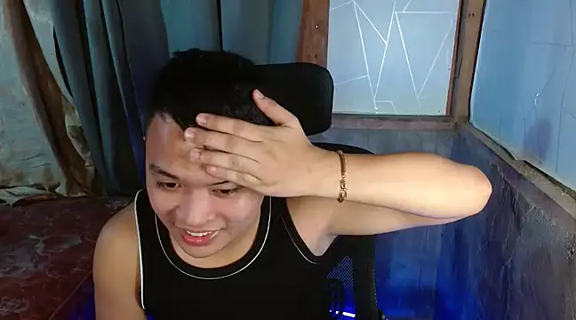 Snapshot of xsweetasian69x chatting on 4, 1, 2025 xsweetasian69x online show from 4, 1, 2025