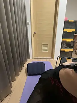 Snapshot of Tw_Angellovers chatting on 13, 11, 2025 Tw Angellovers online show from 13, 11, 2025